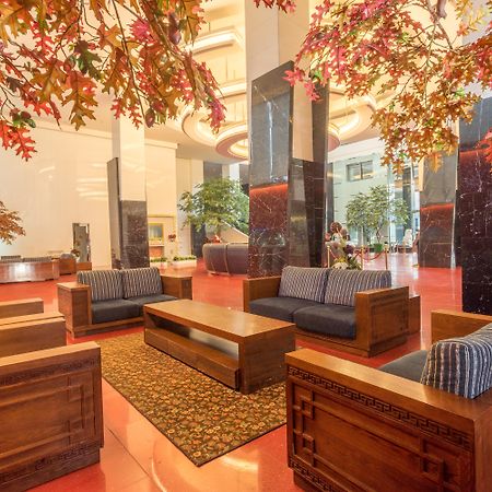 Merlynn Park Hotel Jakarta Exterior photo