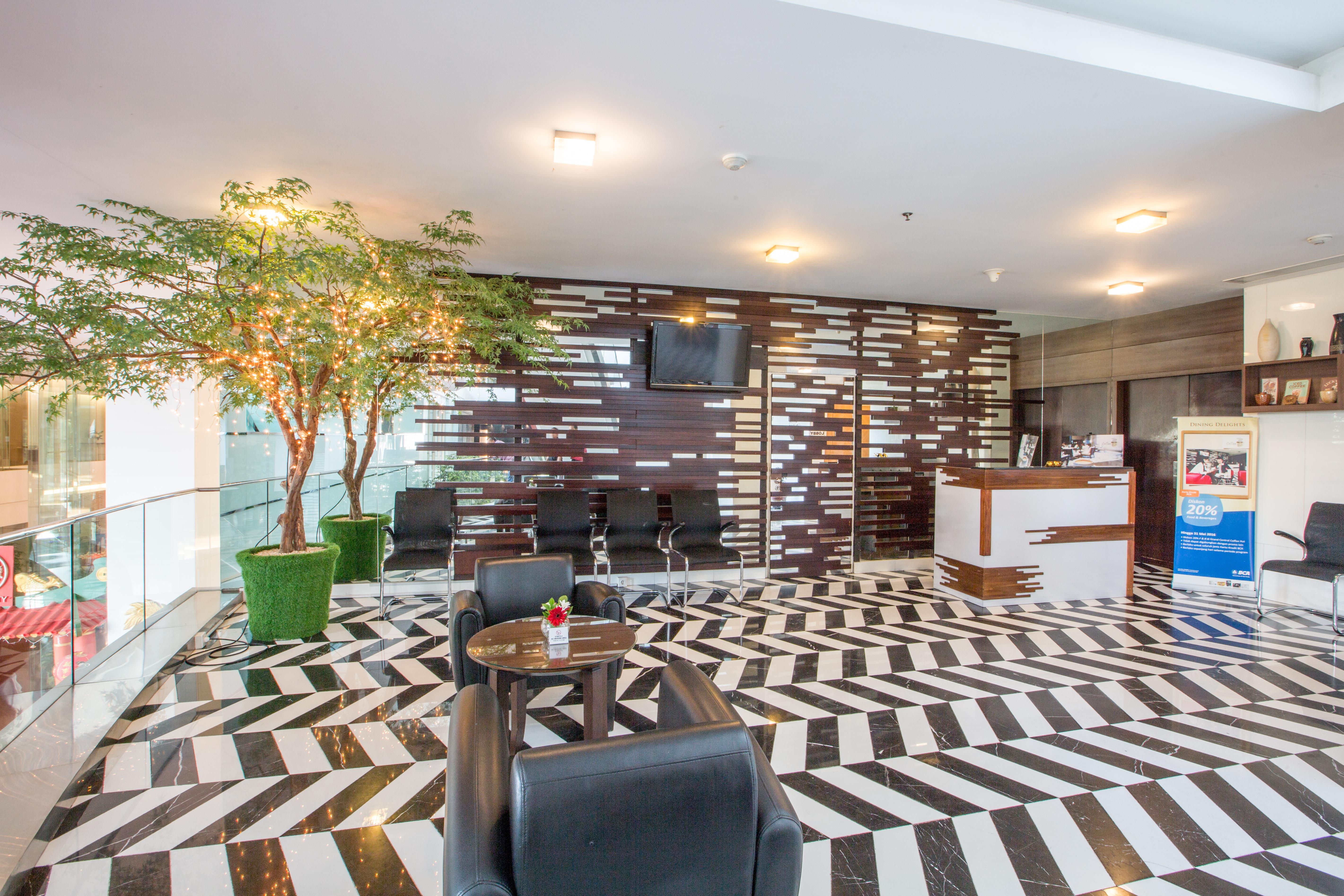 Merlynn Park Hotel Jakarta Exterior photo