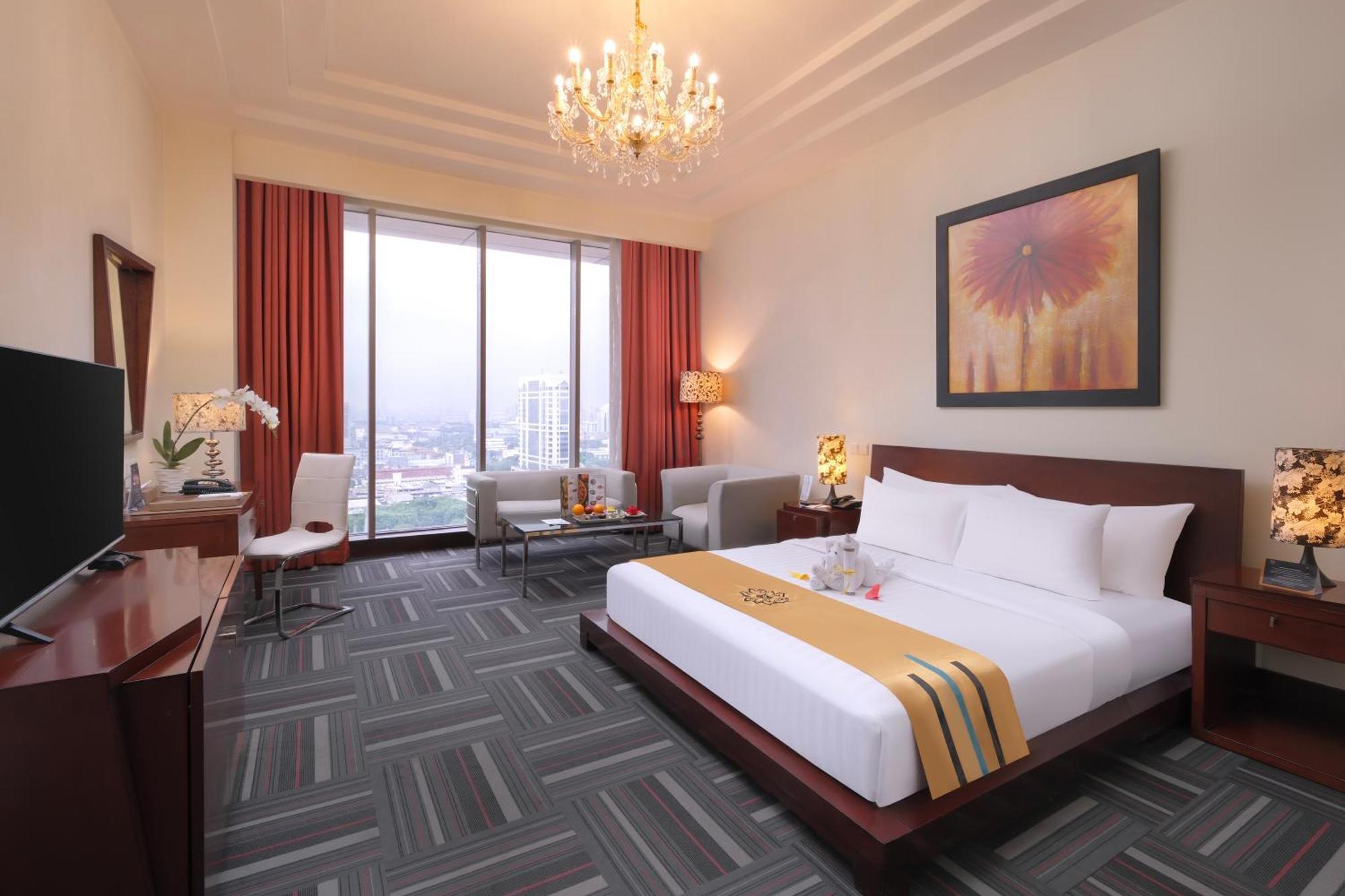 Merlynn Park Hotel Jakarta Exterior photo