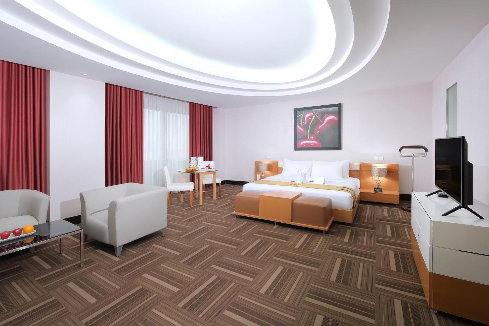 Merlynn Park Hotel Jakarta Exterior photo