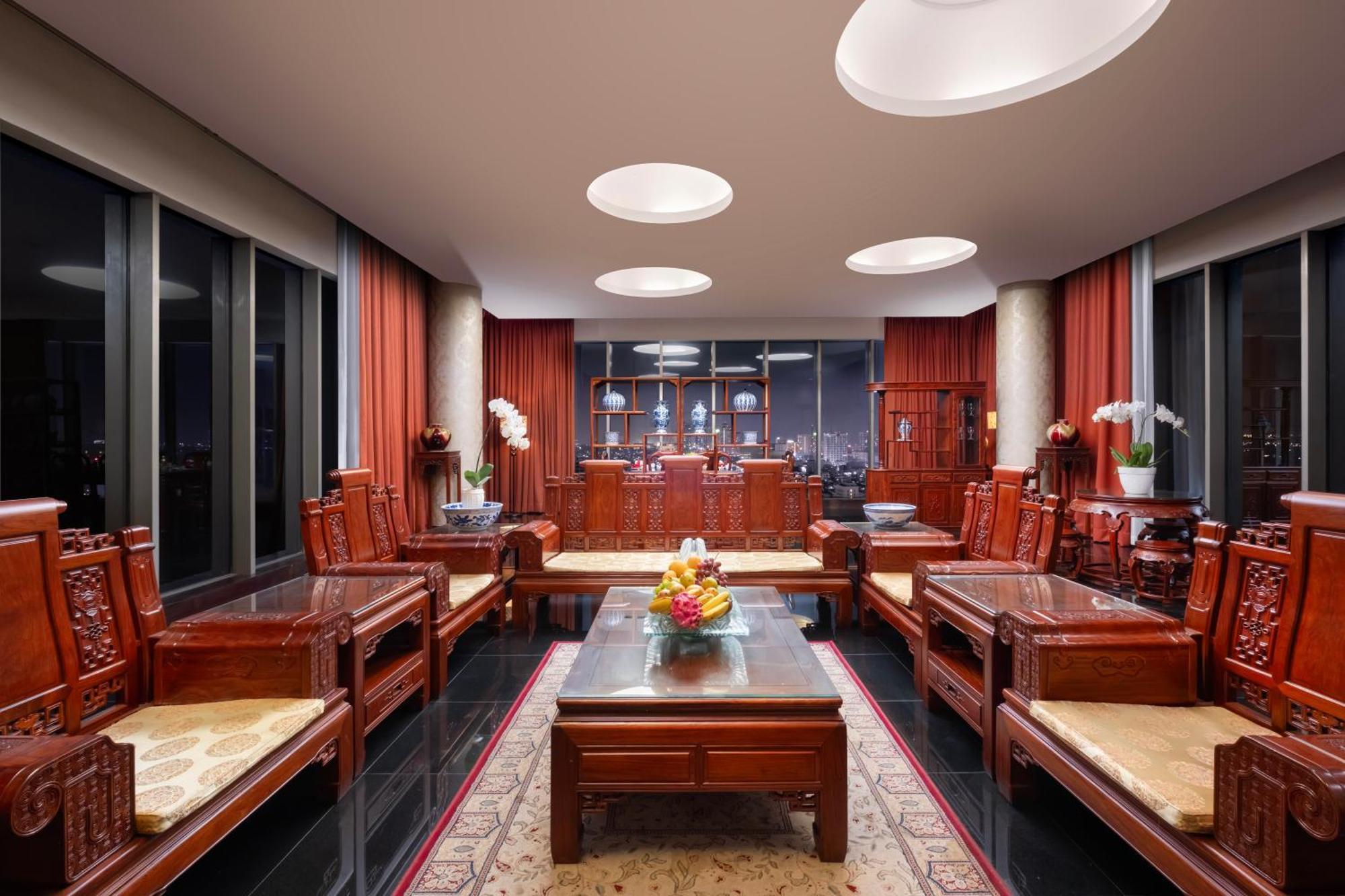 Merlynn Park Hotel Jakarta Exterior photo